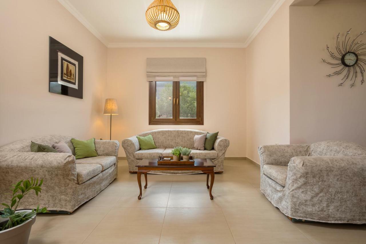 Villa Serenity Agia Marina  Exterior photo